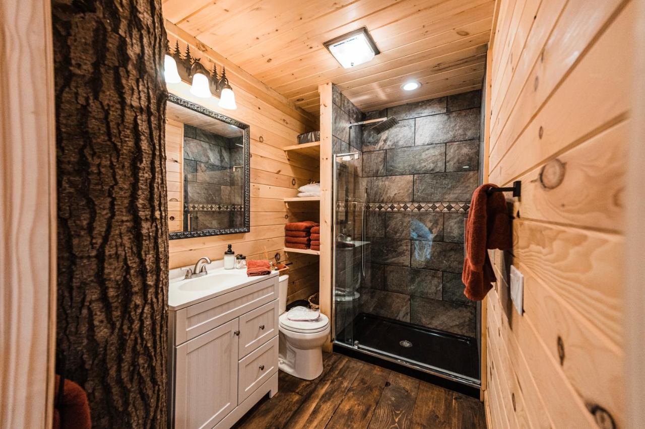 Moonlight Treehouse At Belgrade Hospitality Villa Luaran gambar